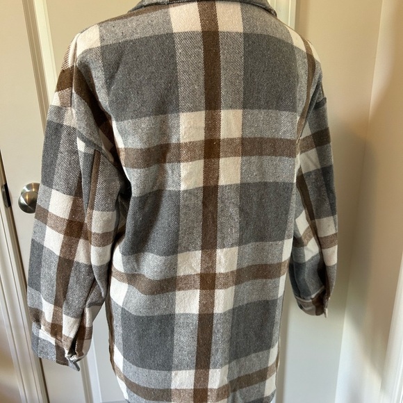 Grey brown and white button down shacket - Picture 3 of 4